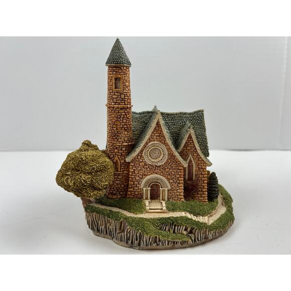 Lilliput Lane St. Patrick’s Church 1989 Irish Collection Cottage w/Box & Booklet - Picture 2 of 12